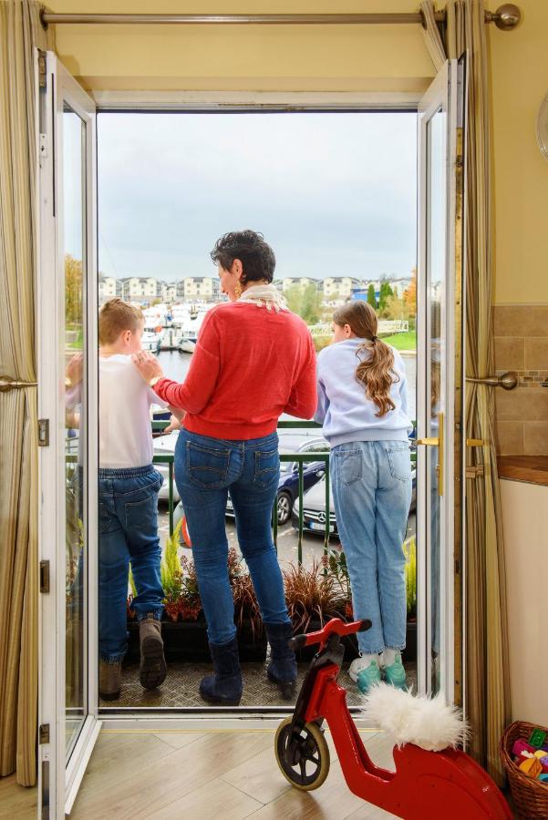 Waterfront Self Catering Houses Carrick on Shannon Екстериор снимка