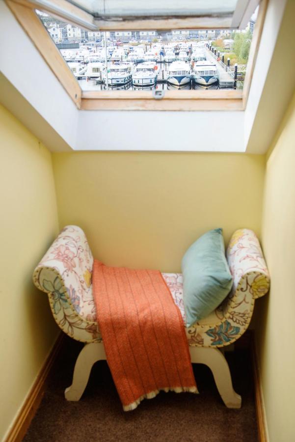 Waterfront Self Catering Houses Carrick on Shannon Екстериор снимка