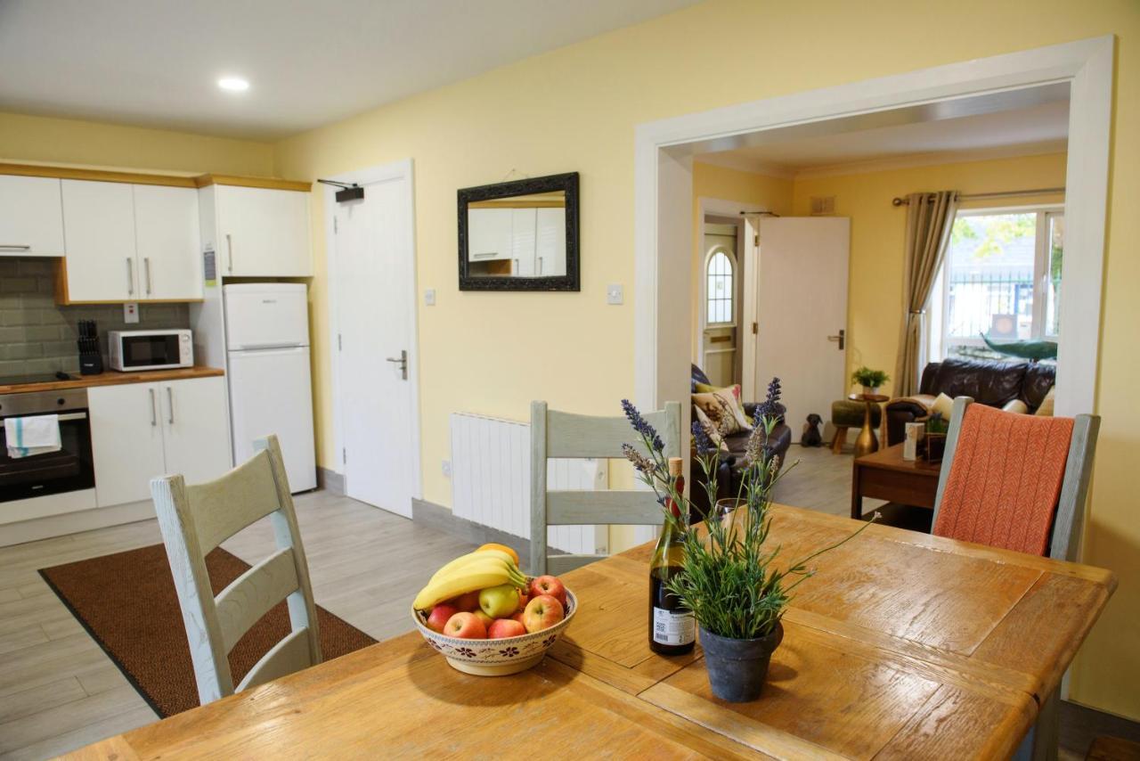 Waterfront Self Catering Houses Carrick on Shannon Екстериор снимка