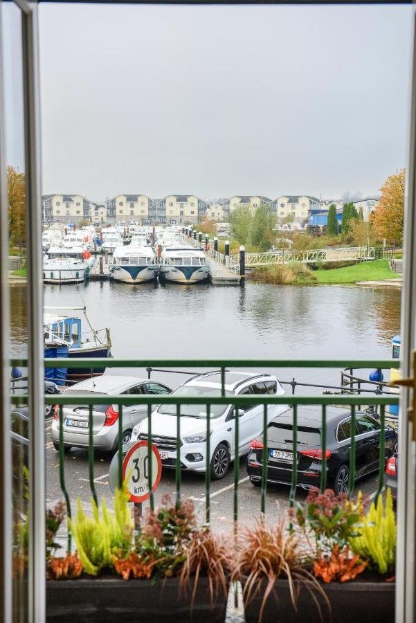 Waterfront Self Catering Houses Carrick on Shannon Екстериор снимка