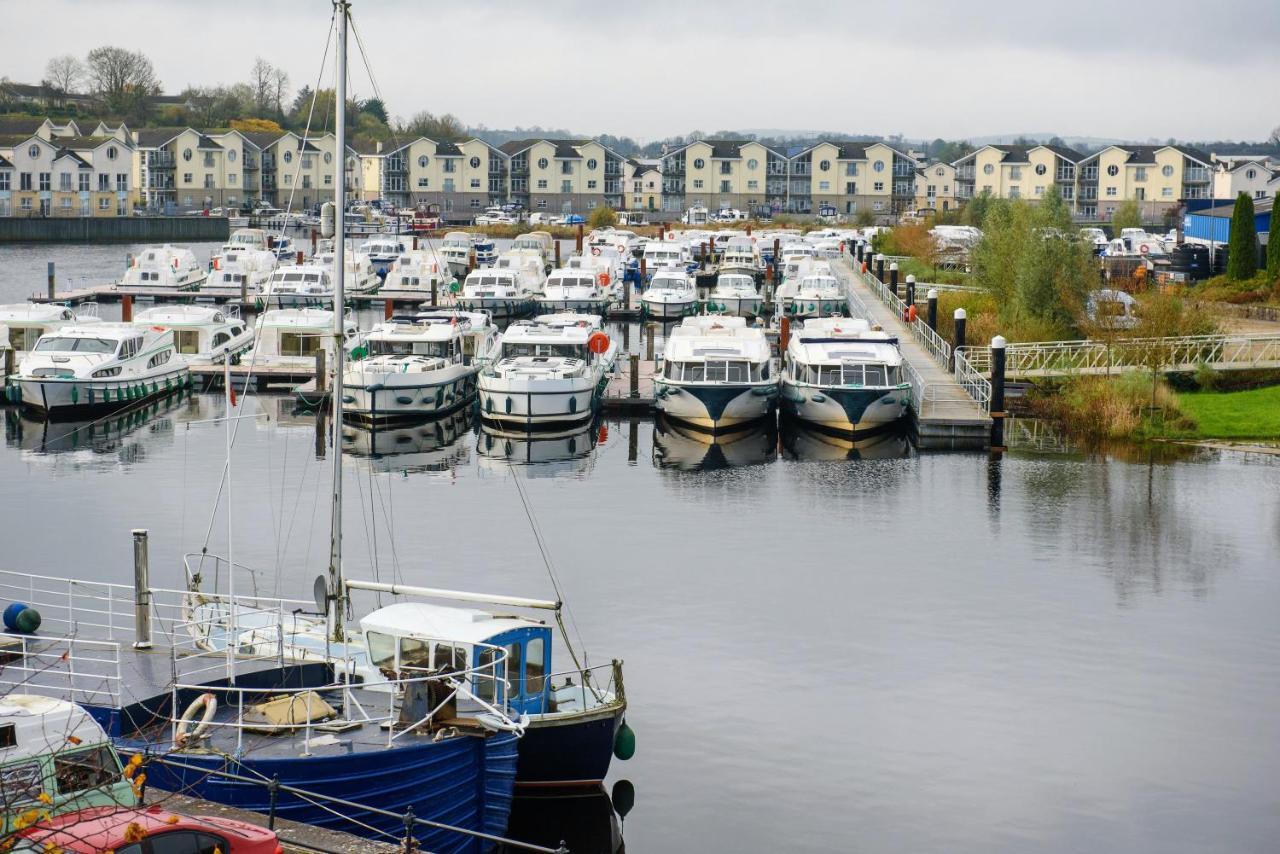 Waterfront Self Catering Houses Carrick on Shannon Екстериор снимка