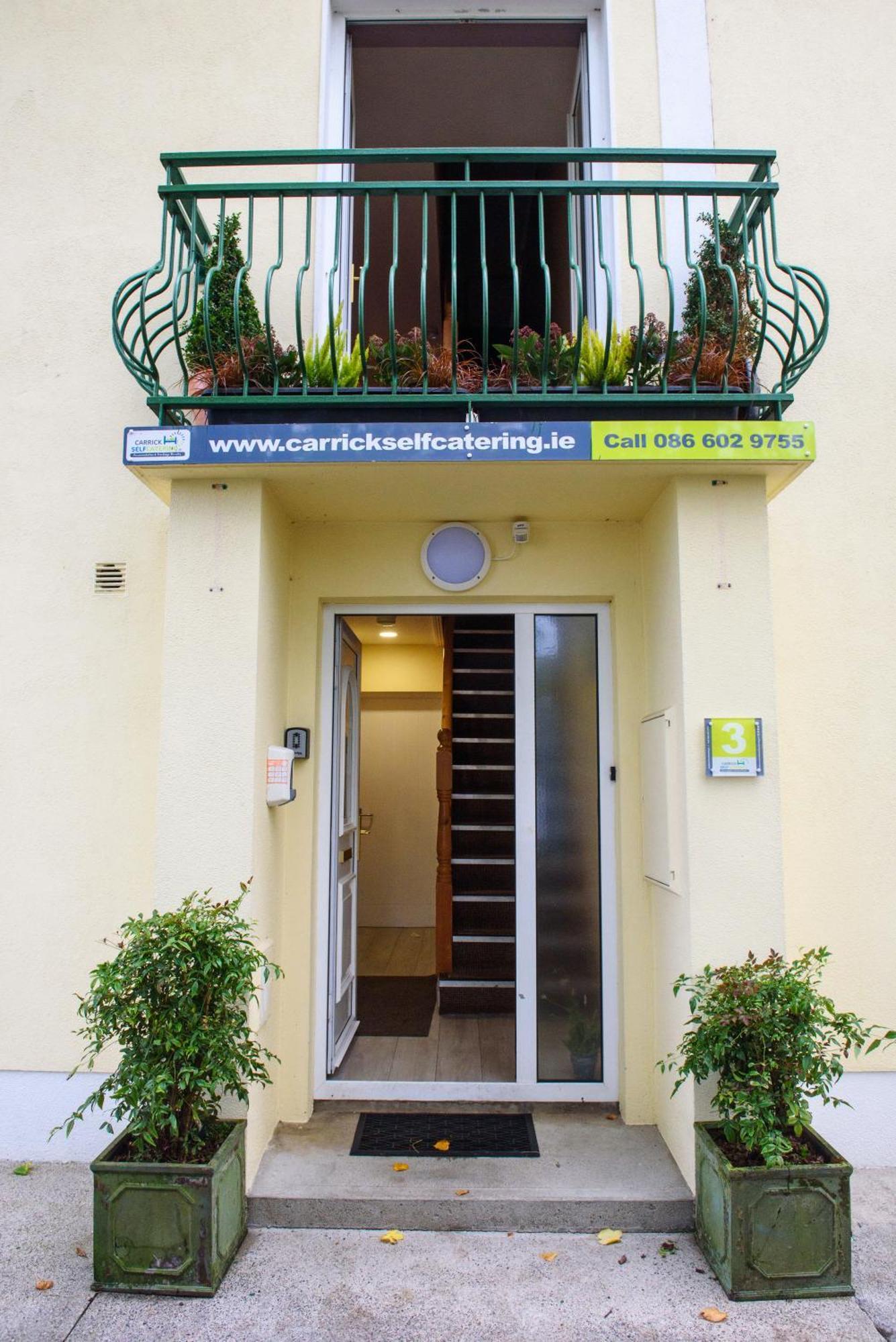 Waterfront Self Catering Houses Carrick on Shannon Екстериор снимка