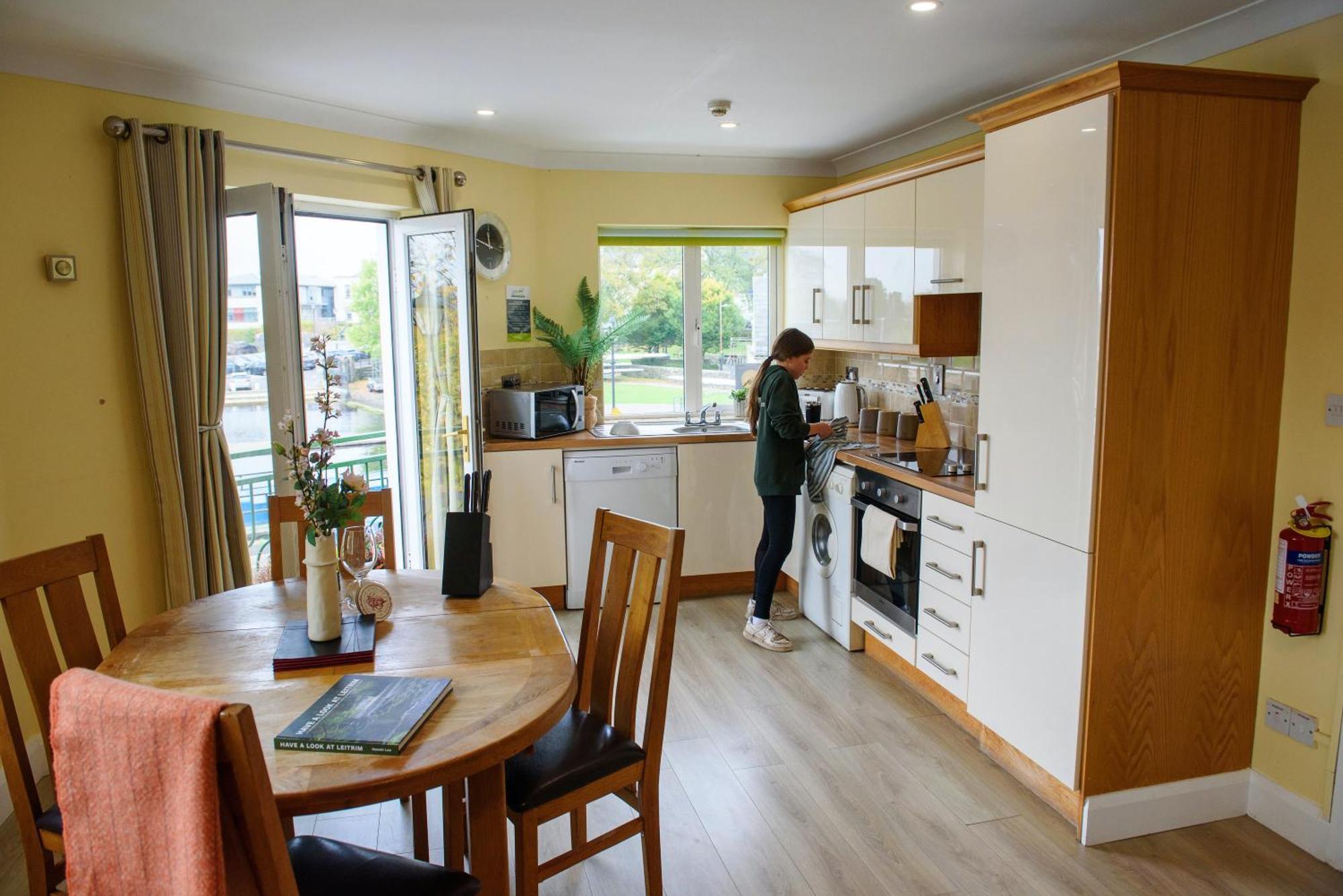 Waterfront Self Catering Houses Carrick on Shannon Екстериор снимка