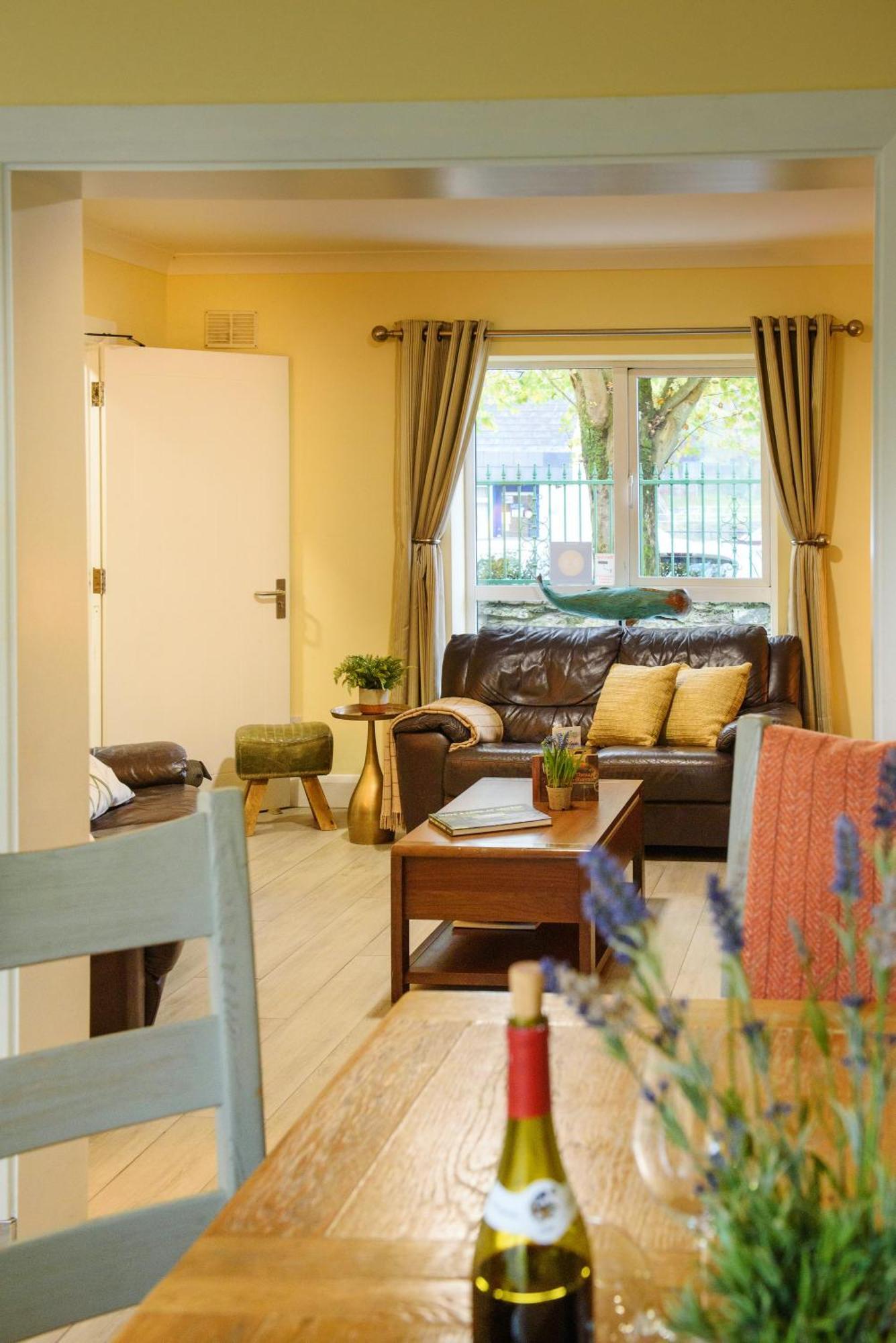 Waterfront Self Catering Houses Carrick on Shannon Екстериор снимка