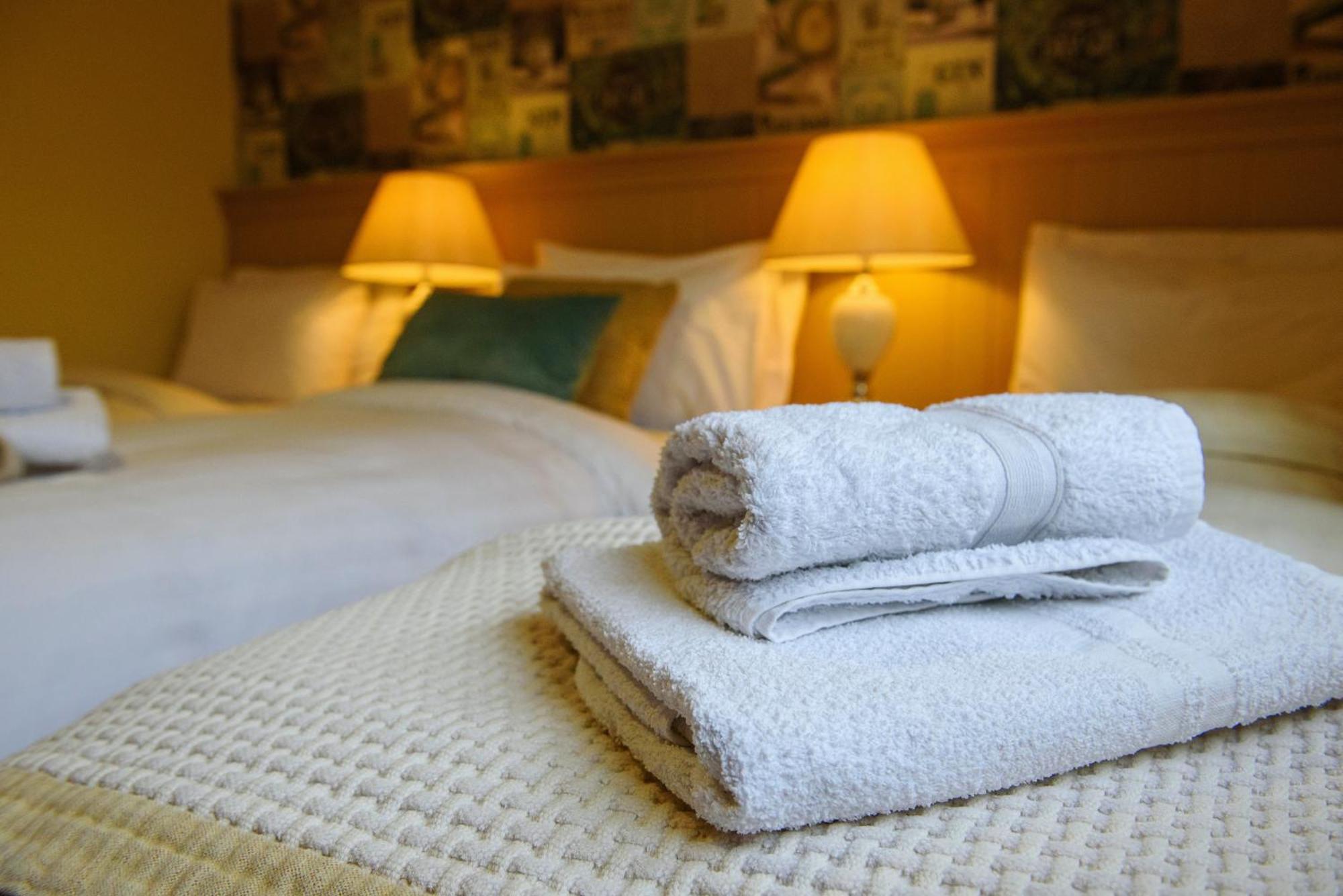 Waterfront Self Catering Houses Carrick on Shannon Екстериор снимка